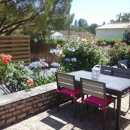 Charme Et Detente Entre Mer Et Campagne, Proche Plages Et Activites - Fr-1-336-83 Holiday home Angles (Vendee)