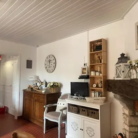 Charme Et Detente Entre Et Campagne, Proche Plages Et Activites - Fr-1-336-83 * Angles (Vendee)