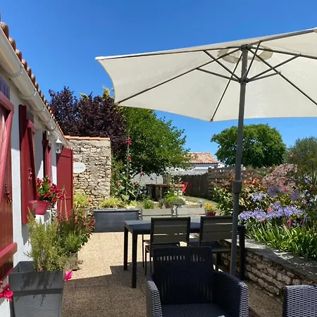 Charme Et Detente Entre Et Campagne, Proche Plages Et Activites - Fr-1-336-83 * Angles (Vendee)